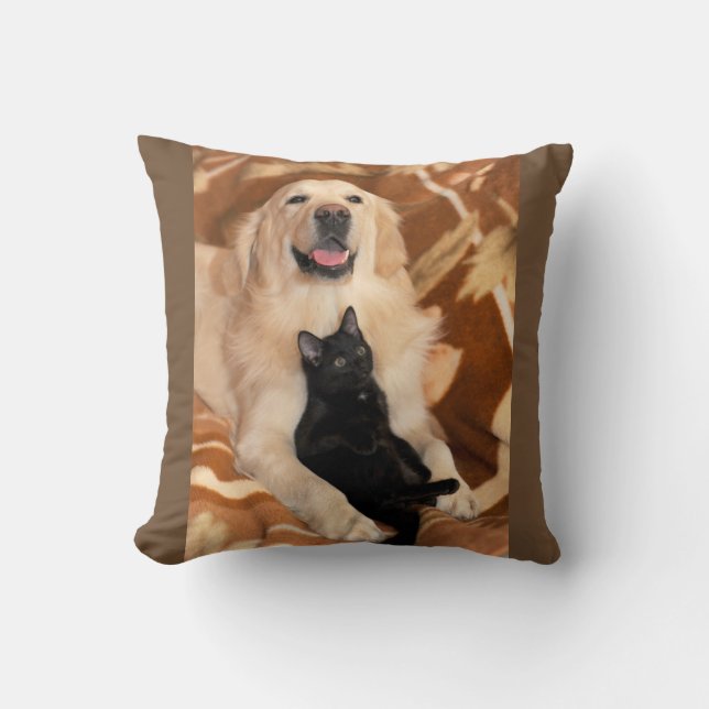 Golden Retriever Throw Pillow (Front)
