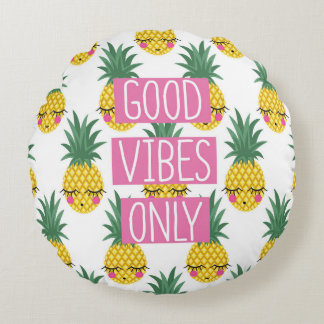 Good Vibes Pineapples Summer Pattern Round Cushion