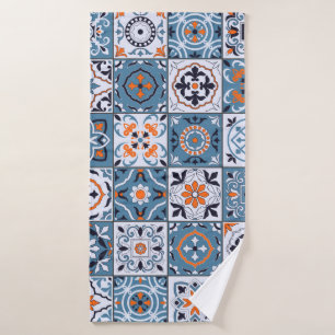 Gorgeous seamless pattern in a fashionable colour bath towel