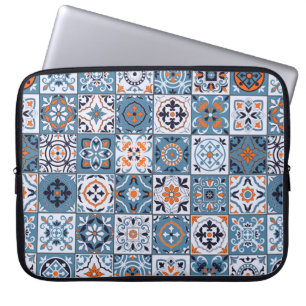 Gorgeous seamless pattern in a fashionable colour laptop sleeve