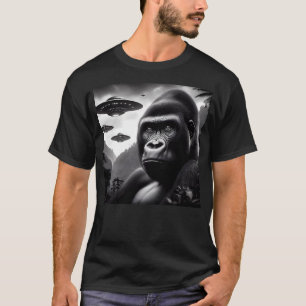 Gorilla Monkey Funny Graphic Selfie with UFOs Weir T-Shirt