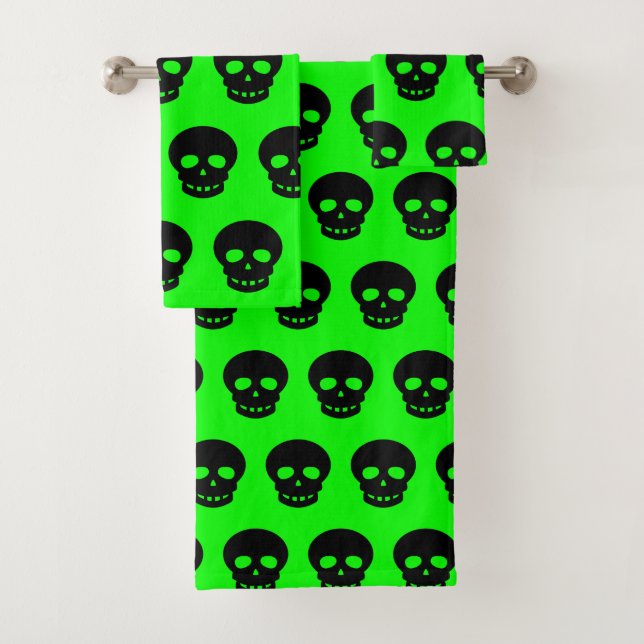 Goth Black Lime Green Skull Pattern Bath Towel Set (Insitu)