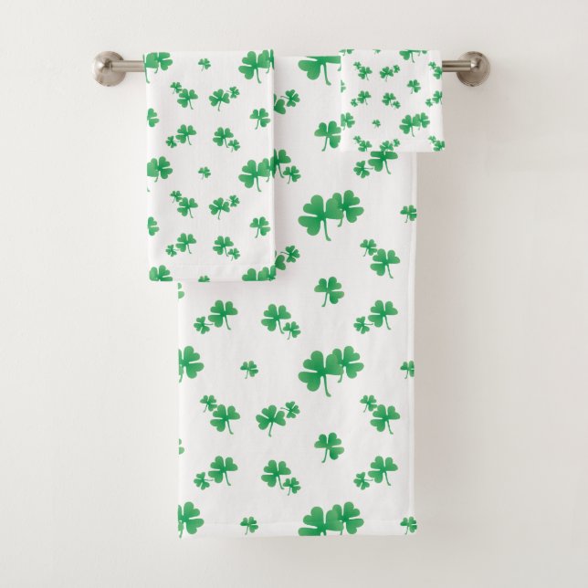 Gradient Green Irish Shamrock Pattern Bath Towel Set (Insitu)