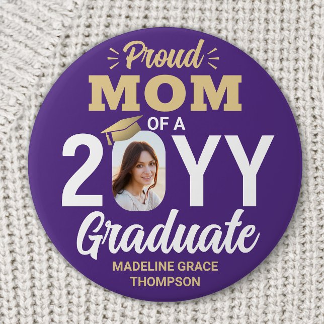Graduate Photo Proud Mom Modern Purple and Gold 7.5 Cm Round Badge (Creator Uploaded)