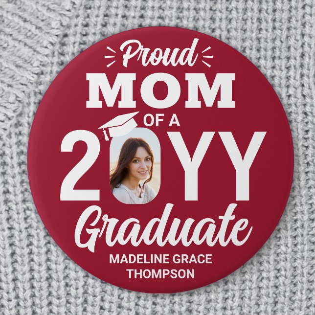Graduate Photo Proud Mum Modern Red and White 7.5 Cm Round Badge (Creator Uploaded)