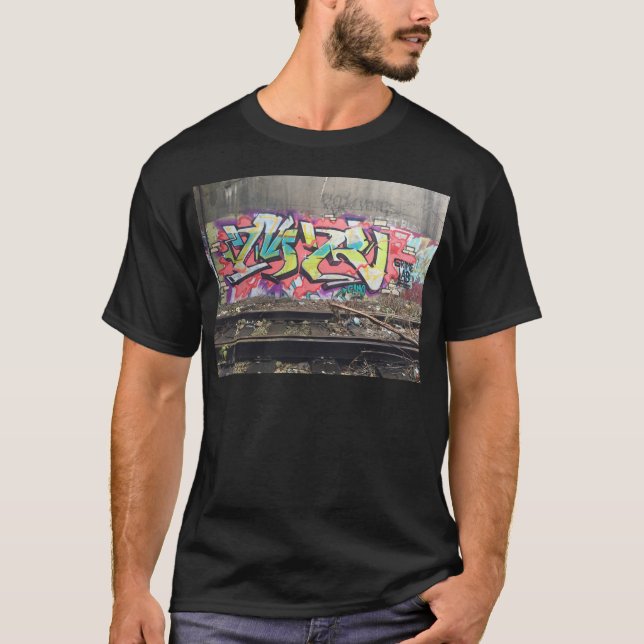Graffiti Chicago T-Shirt (Front)