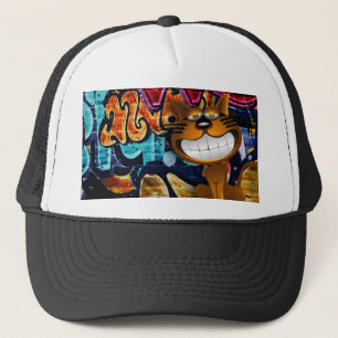 Graffiti, trucker, hat !