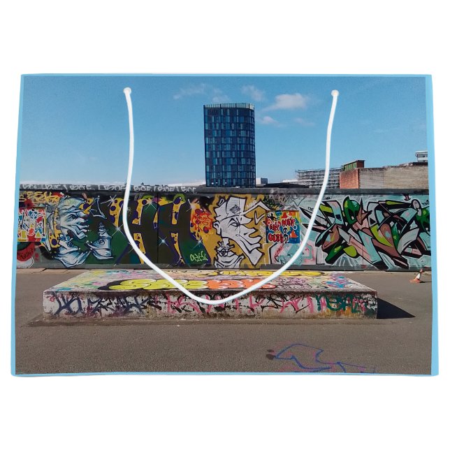 Graffiti wall large gift bag (Front)