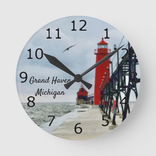 Grand Haven Michigan Lighthouse Round Clock (Front)