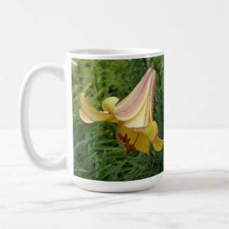 Grand Lily Mug