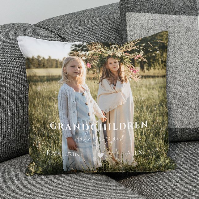 Grandchildren Make Life Grand Black & White Plaid Cushion (Grandchildren Make Life Grand Black & White Plaid Throw Pillow
)