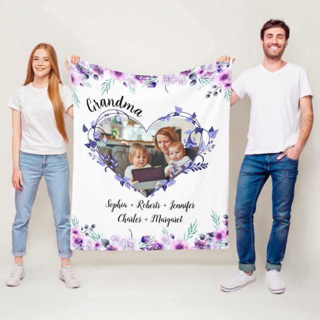 Grandma flower heart With Grandkids Names & Photo Fleece Blanket (In Situ)