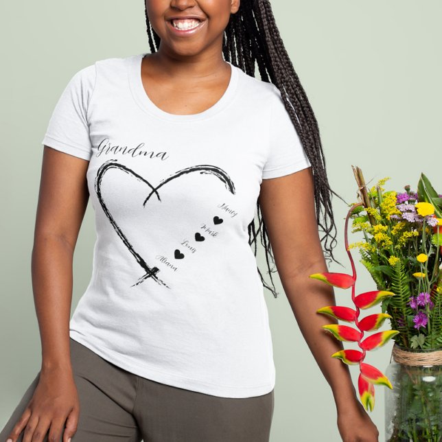 Grandma Heart Grandkids Name minimal simple T-Shirt (Creator Uploaded)