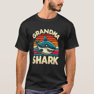 Grandma Shark Funny Shark Matching Family for Wome T-Shirt