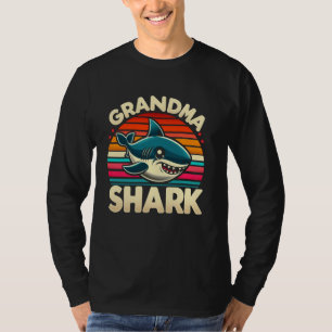 Grandma Shark Funny Shark Matching Family for Wome T-Shirt