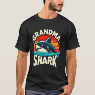 Grandma Shark Funny Shark Matching Family for Wome T-Shirt