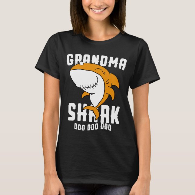 Grandma Shark Mummy Birthday Halloween Christmas T-Shirt (Front)