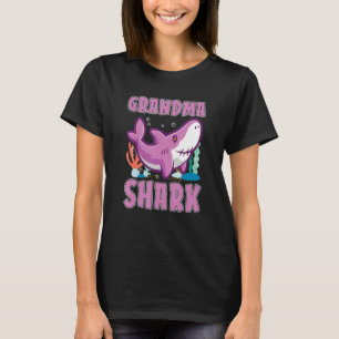 Grandma Sharks For Shark And Marine Biologist T-Shirt
