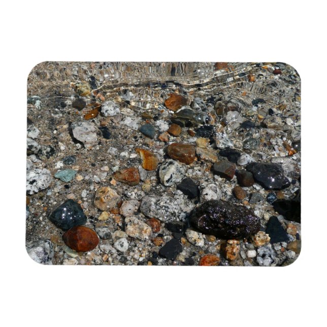 Granite Pebbles in Tenaya Lake at Yosemite Magnet (Horizontal)