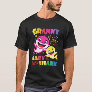 Granny Of The Birthday Shark Dad, Mum Matching Fam T-Shirt