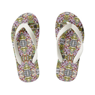 Grapes. fruits pattern. kid's thongs