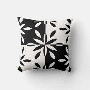 Graphic Black and White Geometric Flower Pattern Cushion
