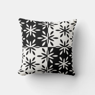 Graphic Black and White Geometric Flower Pattern Cushion