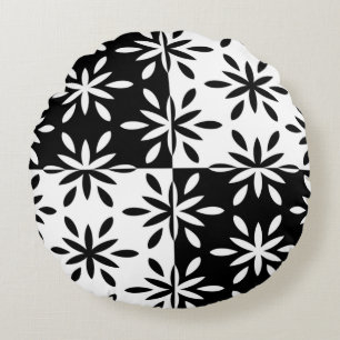 Graphic Black and White Geometric Flower Pattern Round Cushion