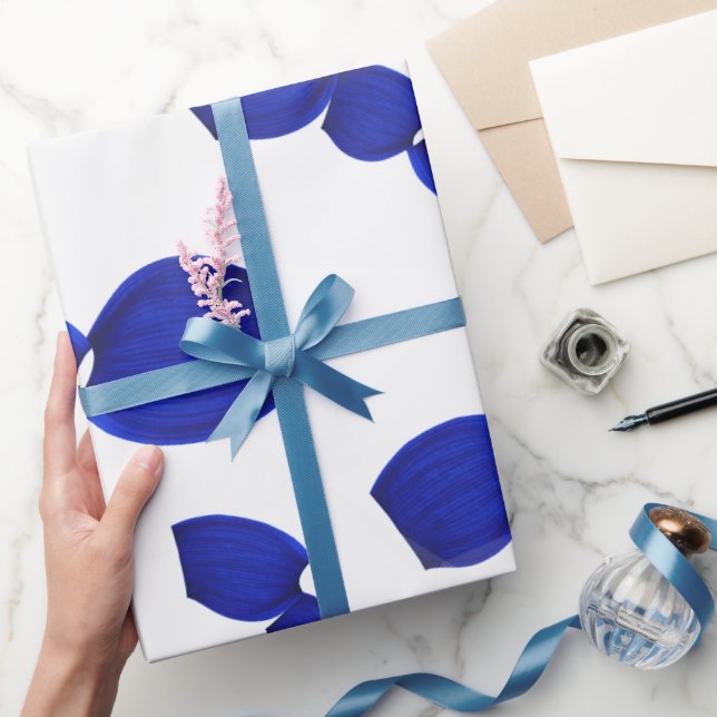 Graphic pattern blue gift paper (Gifting)