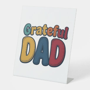 Grateful Dad Retro Bubble Letter Shirt Design_1 Pedestal Sign