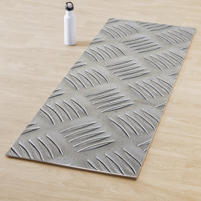 Gray Aluminum Diamond Plating Yoga Mat (In Situ)