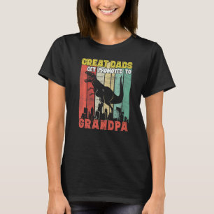 Great Dads Get Promoted To Grandpa Dinosaur Vintag T-Shirt