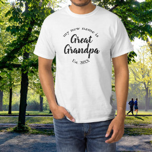 Great Grandpa Est Year Black Family Announcement T-Shirt
