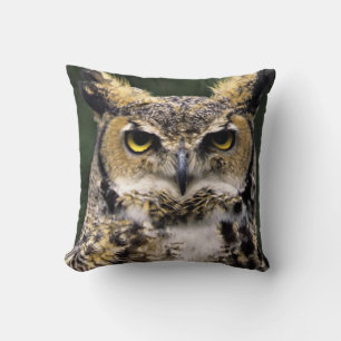 Great Horned Owl (Bubo virginianus), full body Cushion