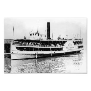 Great Lakes passenger steamer R.B. Hayes Photo Print