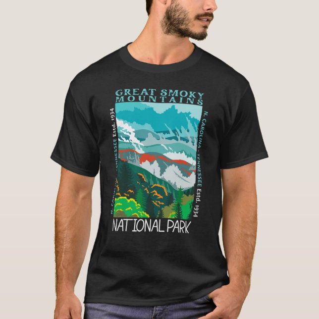  Great Smoky Mountains National Park Distressed  T-Shirt (Front)