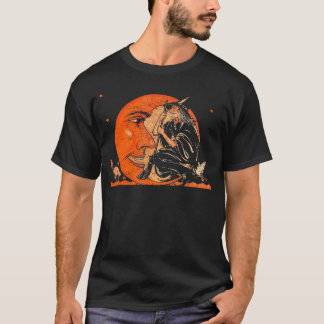 Great Witch And Moon Halloween        T-Shirt