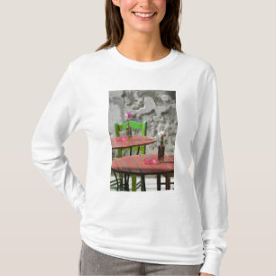 GREECE, CRETE, Hania Province, Hania: Colourful 2 T-Shirt