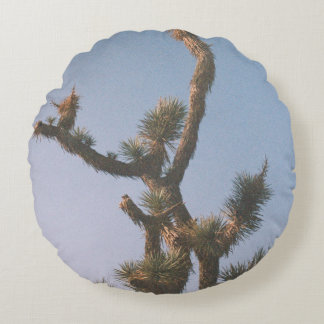 GREEN AND BROWN TREE UNDER BLUE SKY ROUND CUSHION
