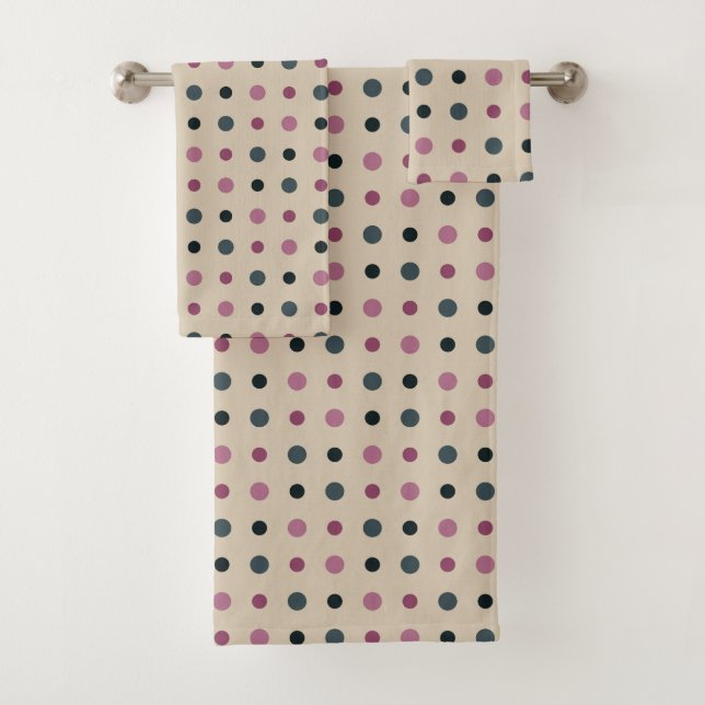 Green and Pink Dots Bath Towel Set (Insitu)