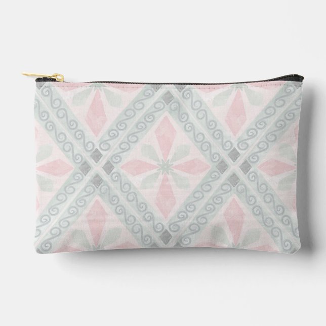 Green and pink pastel diamond pattern accessory pouch (Front)