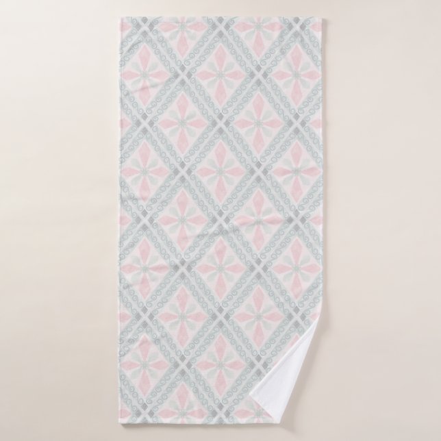 Green and pink pastel diamond pattern bath towel (Bath Towel)