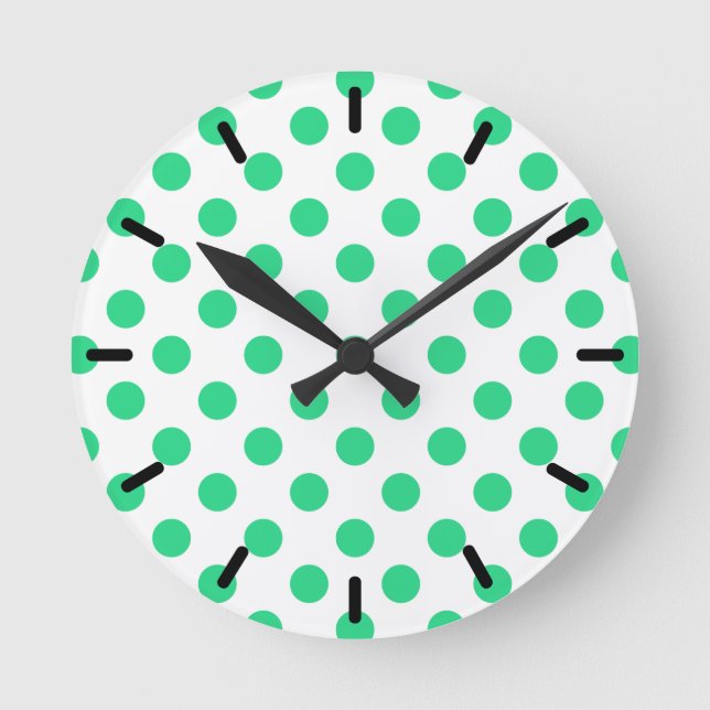 Green and white polka dots round clock (Front)