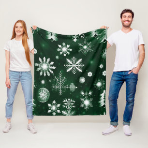 Green And White Snowflake Pattern Fleece Blanket