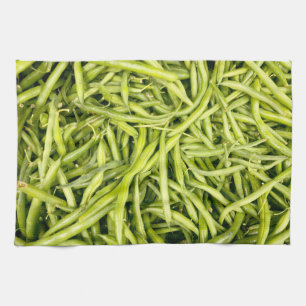 Green beans on a kitchen towel