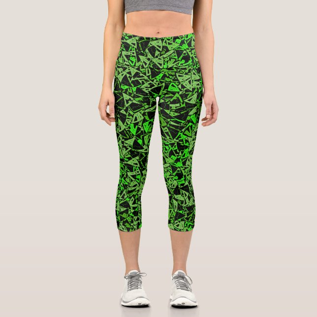 Green Black Triangle Pattern Capri Leggings (Front)