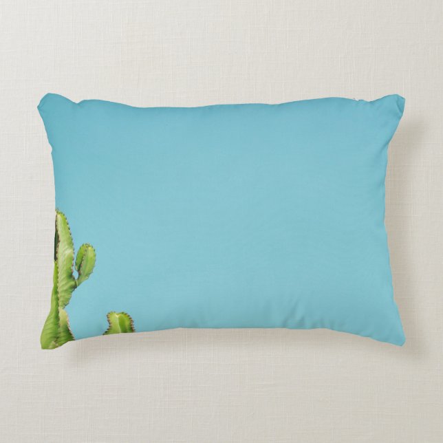Green cactus decorative cushion (Front)