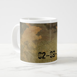 Green camouflage pattern vintage V2.0 Large Coffee Mug