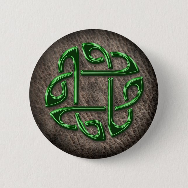 Green celtic knot on genuine leather 6 cm round badge (Front)