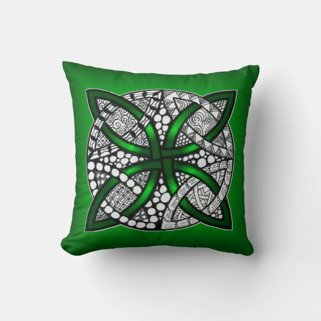 Green Celtic Knot Original Art Cushion (Front)